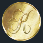 K Monogram Faux Guld-kuvertförslutningsfästen Runt Klistermärke<br><div class="desc">K Monogram faux Guld kuvert eller favoritförsegling. Dessa klassiska, runda klistermärken trycks med icke-metallisk bläck på ett platt klistermärke för att se ut som guld. De är inte avfasade eller präglade monogram utan är designade att se ut som om de är avfasade eller präglade monogram. Dessa guld monogram sälar skrivs...</div>