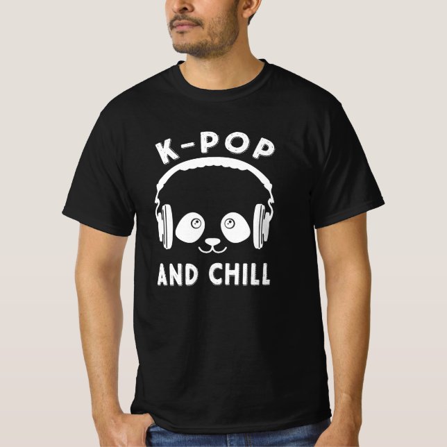 K-Pop and Chill Shirt - Cute Kawaii Panda T Shirt (Framsida)