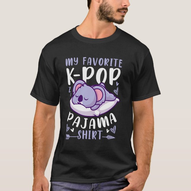 K-Pop Music Sleeping Koala K-Pop Pajama Tee (Framsida)