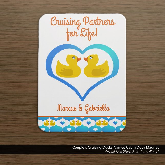 Kabin dörrnamn för par med kryssande ankor magnet (Cruising Partners for Life!–Quote. Couple's Names Cruising Ducks Cabin Door Magnet.
)