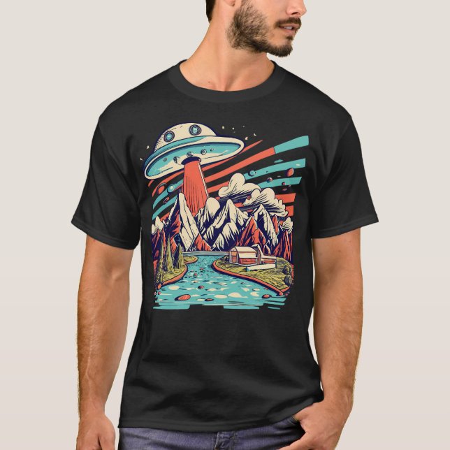 Kabin i skogen - med Ufo T Shirt (Framsida)