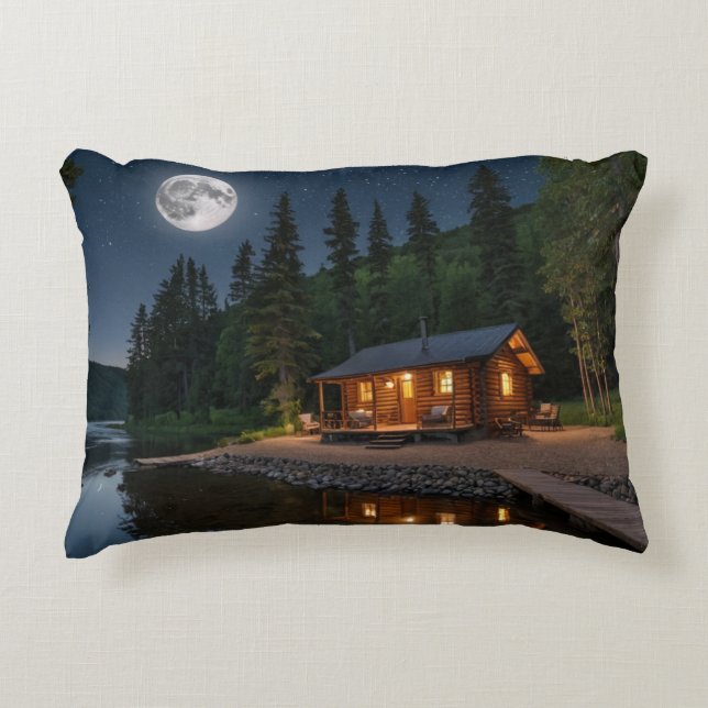 Kabin i skogen på natten prydnadskudde (Framsidan)