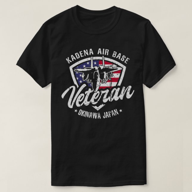 Kadena Luft Base Veteran USAF Okinawa Japan Pullov T Shirt (Design framsida)