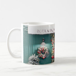 Kafébageriets utsida med juldeco kaffemugg