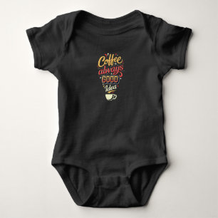 Kaffe är alltid en bra Idea T Shirt