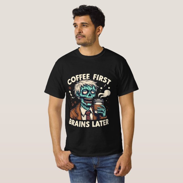 Kaffe först, Brain Senater Typing Edition T shirt (Hel framsida)
