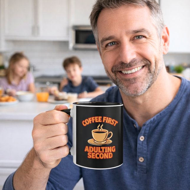 Kaffe första med andra citatet humor mugg (Skapare uppladdad)