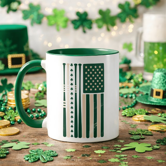 Kaffe kopp med irländsk-amerikansk Shamrock flagga (Skapare uppladdad)