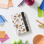 Kaffe koppar, kaffebönor, kaffe Älskare, ditt namn iPad Mini Skydd<br><div class="desc">Cute,  roligt och vackra mönster med kaffe koppar,  kaffebönor och hjärtan. Modern och trendig,  perfekt för kaffet älskare i ditt liv. Anpassa genom att lägga till namn,  smeknamn,  monogram eller initialer.</div>