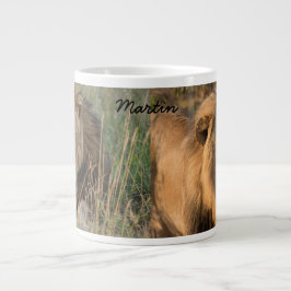 Kaffe LEJONT före efter anpassning av Namn Jumbo Mugg