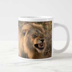 Kaffe LEJONT före efter anpassning av Namn Jumbo Mugg