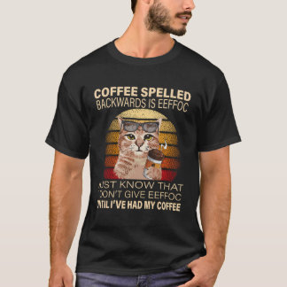Kaffe med bakomliggande spaltning är katter med al t shirt