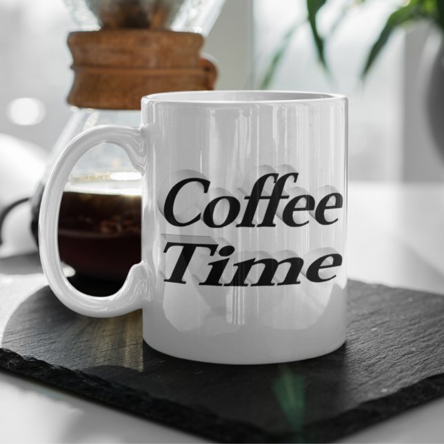 Kaffe med kaffetid citerar svart halv text jumbo mugg (Skapare uppladdad)