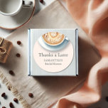 Kaffe-Möhippa, tematecken Runt Klistermärke<br><div class="desc">"Tack för en liten Möhippa" - Elegant och Anpassade Lägg till en charmerande beröring till evenemanget med de här möhipporna-klistermärken, med ett vackert illustrerat kaffe kopp och den hjärtliga pun "Tack för en liten stund". Perfekt för att försegla favoritpåsar, presenter eller behandlingslådor. De här kaféklistermärkena i kopp är varma för...</div>