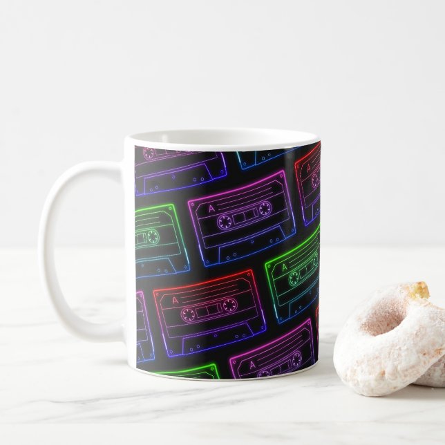 Kaffe Mugg med Neon Multifärgad Cassette Mönster (Med munk)