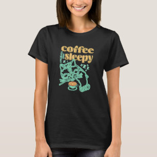 Kaffe och katt  Kaffe gör mig sömnig T Shirt
