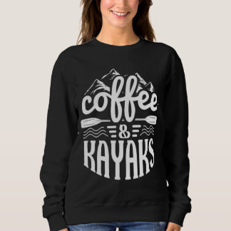 Kaffe och Kayaks - Funny Kayaking T Shirt