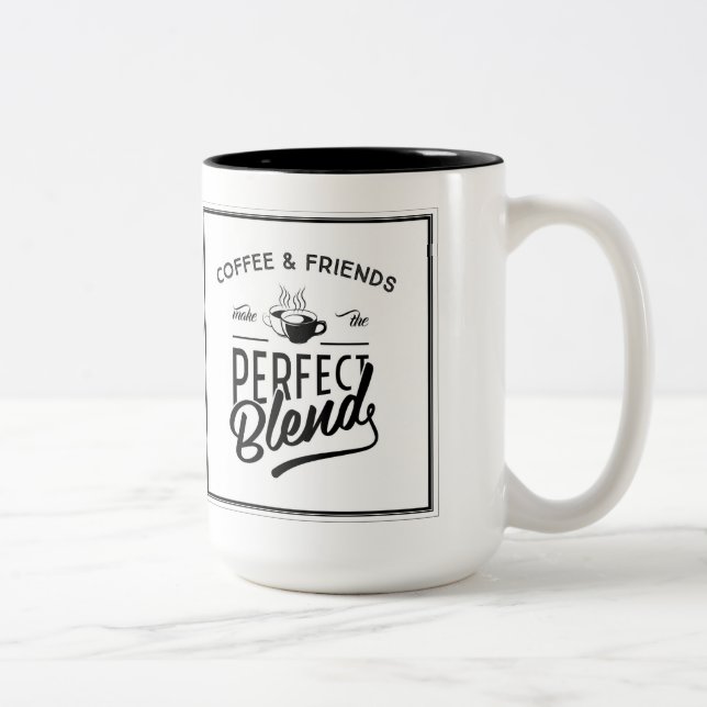 Kaffe och vänner gör den perfekta blandningen Två-Tonad mugg (Höger)