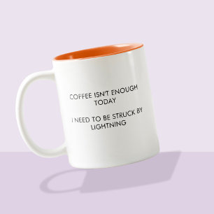 Kaffe räcker inte, typografi humor Två-Tonad mugg