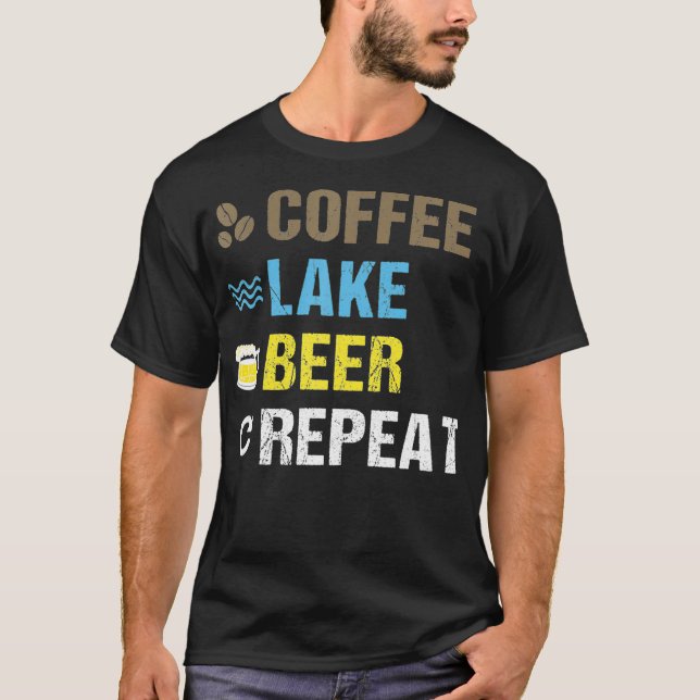 Kaffe Sjö Beer Repeat Lakefront Living Art T Shirt (Framsida)