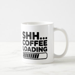Kaffe som laddar upp en fin kaffe Mugg