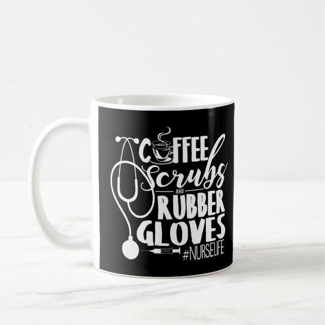Kaffe, spånskivor och gummihandskar, sjukförsäkrin kaffemugg (Vänster)
