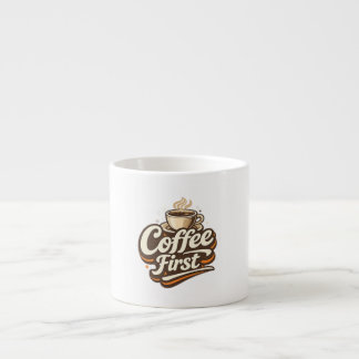 Kaffee Först – Rolig T-Shirt för Kaffeälskare Espressomugg