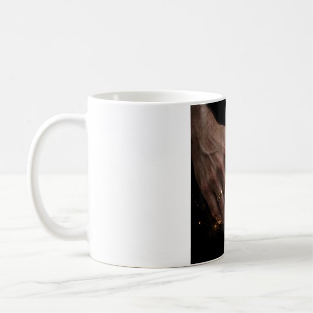 Kaffemugg med vigselringar på händerna (Vänster)