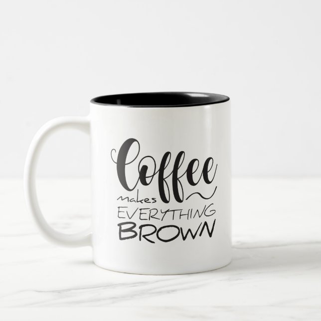 Kaffet gör allt brunt.  Två-Tonad mugg (Vänster)