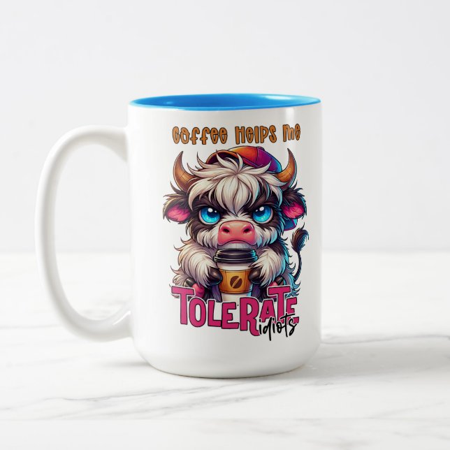 Kaffet Hjälper Mig Tåla Idioter  Två-Tonad Mugg (Vänster)