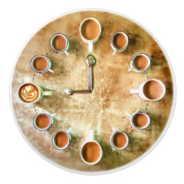 kaffetid för kaffe av kaffe i kopp knopp