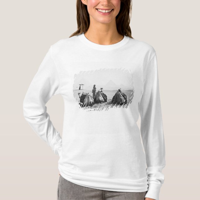Kairo Egypten, kameljockeys Giza pyramiderna (NR) T-shirt (Framsida)