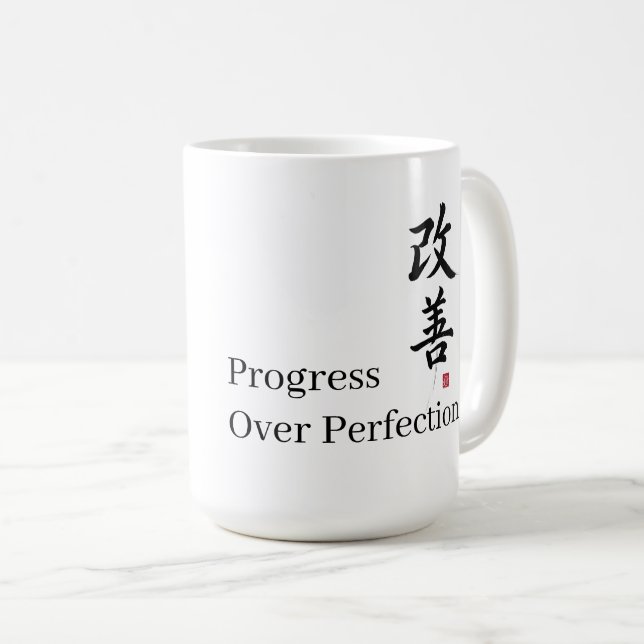 Kaizen: Progress Over Perfection Kaffemugg (Framsida höger)