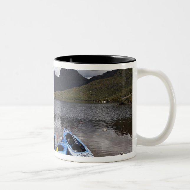 Kajaker, Cradle Mountain och Dove Lake, Cradle Två-Tonad Mugg (Höger)