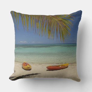 Kajaker på stranden, Plantation Island Resort Kudde
