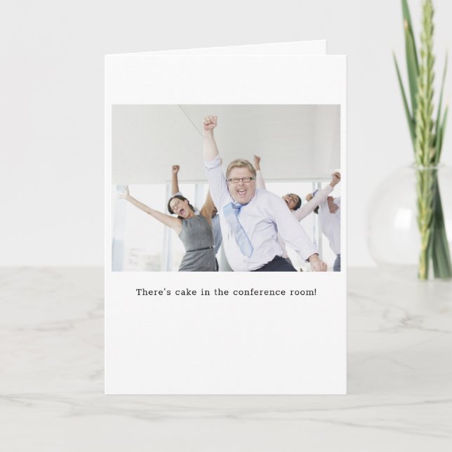 Kaka i konferensrummets födelsedagskort kort (Framsida)