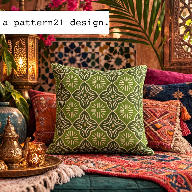 Kakel casablanca grafik i grönt mönster kudde (Inspired by Moroccan tilework, this geometric design adds vibrant global charm to bohemian interiors)