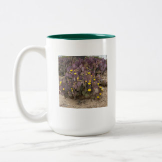 Kaktus 🌵 Med Gula Blommor Två-Tonad Mugg