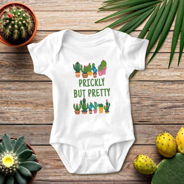 Kaktusväxter taggiga men snygga Baby-Body T Shirt (Prickly but pretty! Handle with care. A cute cactus theme baby bodysuit with space for your initial)