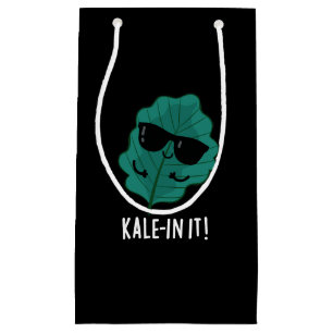 Kale-in It Funny Veggie Kale Pun Mörk BG