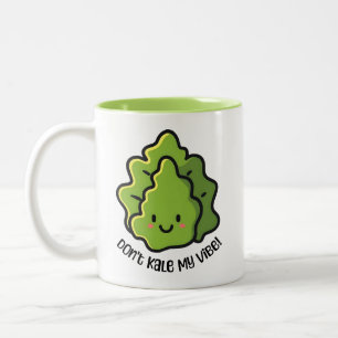 Kale inte min vibe! Cute Vegetable Tecknad Pun Två-Tonad Mugg