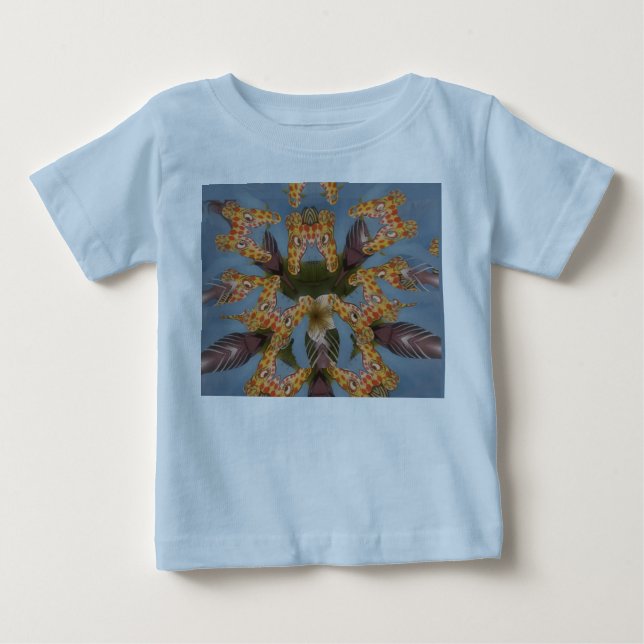 Kaleidoscope Giraffe Mandala: Abstrakt Safari Art T Shirt (Framsida)