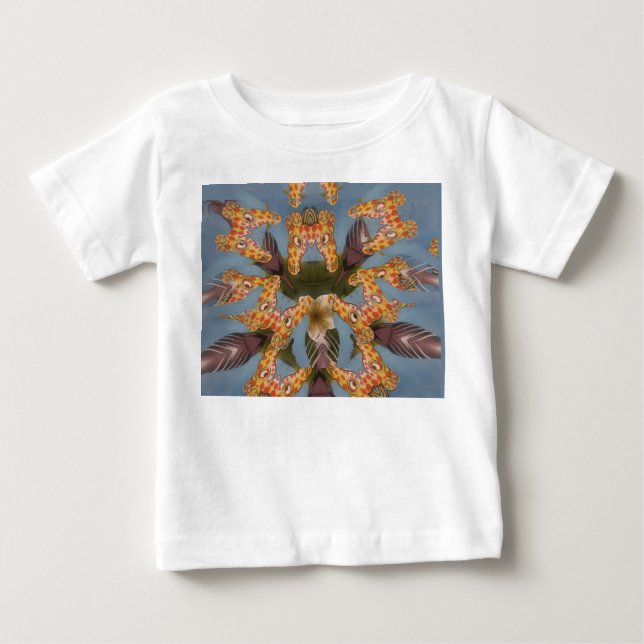 Kaleidoscope Giraffe Mandala: Abstrakt Safari Art T Shirt (Framsida)