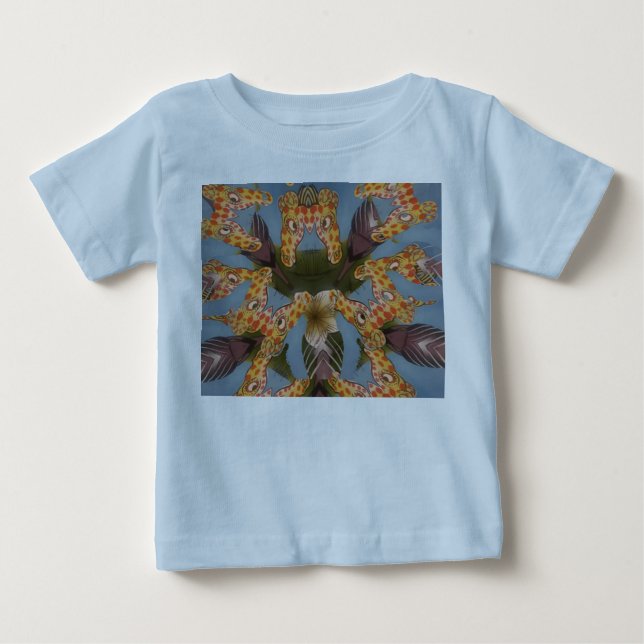 Kaleidoscope Giraffe Mandala: Abstrakt Safari Art T Shirt (Framsida)