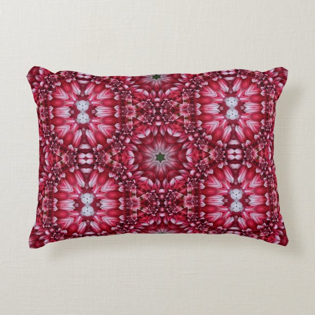 Kaleidoscopic Crimson Dahlia Prydnadskudde (Framsidan)