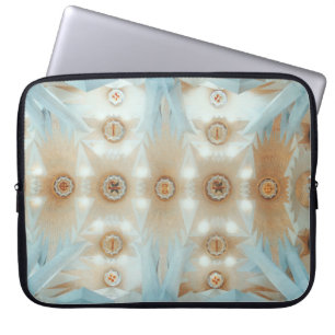 Kaleidoskopfotografi av tak laptop fodral