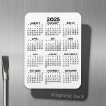 Kalender 2025 - grundläggande minimal magnet<br><div class="desc">2025-kalender - perfekt till använda i ditt kök eller på ditt hemkontor. En minsta,  grundläggande 12-månaderskalender med solid bakgrund i färg.</div>