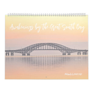 Kalender med soluppgång och gryfotografier