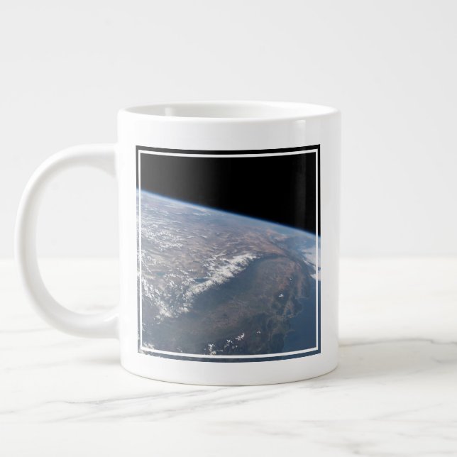 Kalifornien och Nevada som sett från rymden. Jumbo Mugg (Vänster)
