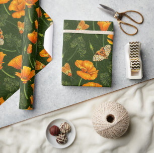Kalifornien-poppies och muddar på benvit presentpapper